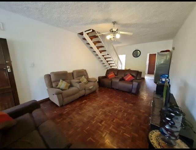 3 BEDROOM DUPLEX SOLD IN PINETOWN CENTRAL